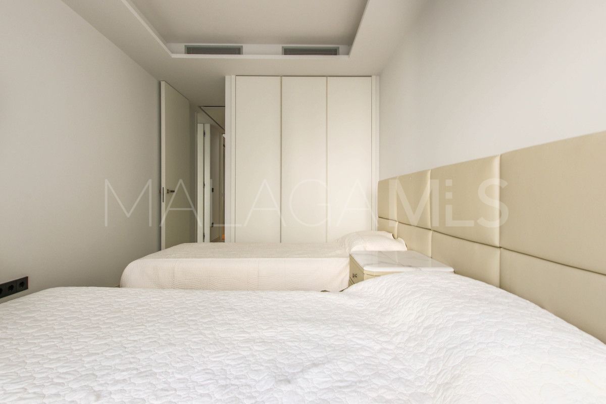 Adosado for sale with 3 bedrooms in Estepona