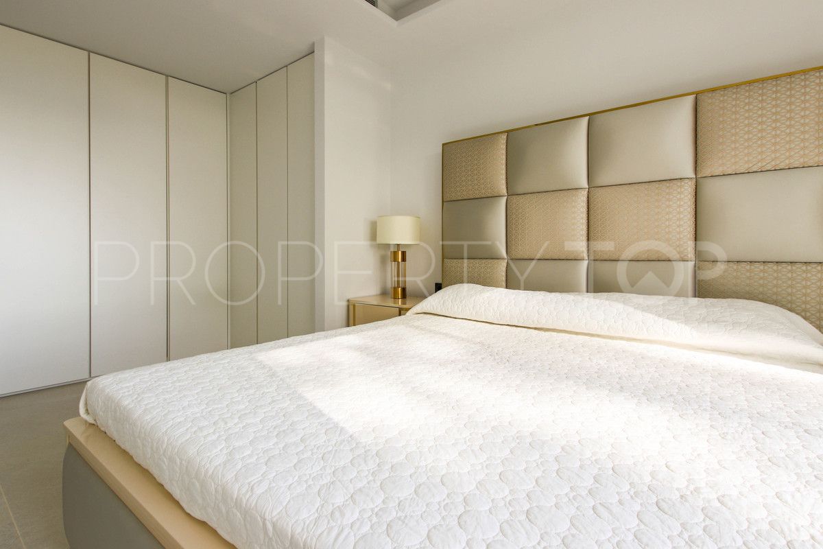 Adosado en venta con 3 dormitorios en Estepona