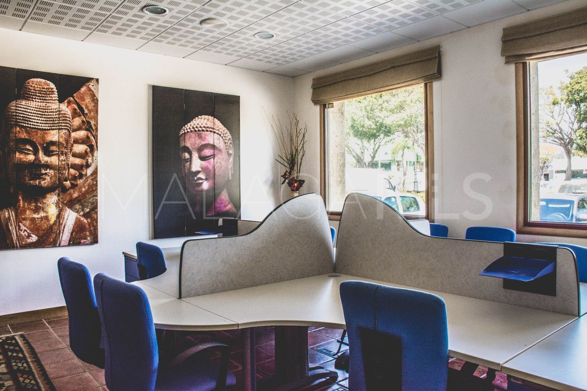 For sale office in Estepona