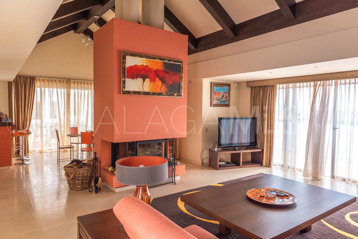 Buy atico with 3 bedrooms in Los Flamingos