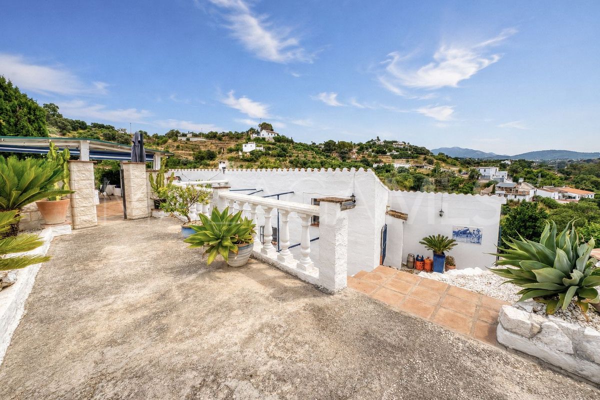 Villa for sale in Alhaurin el Grande