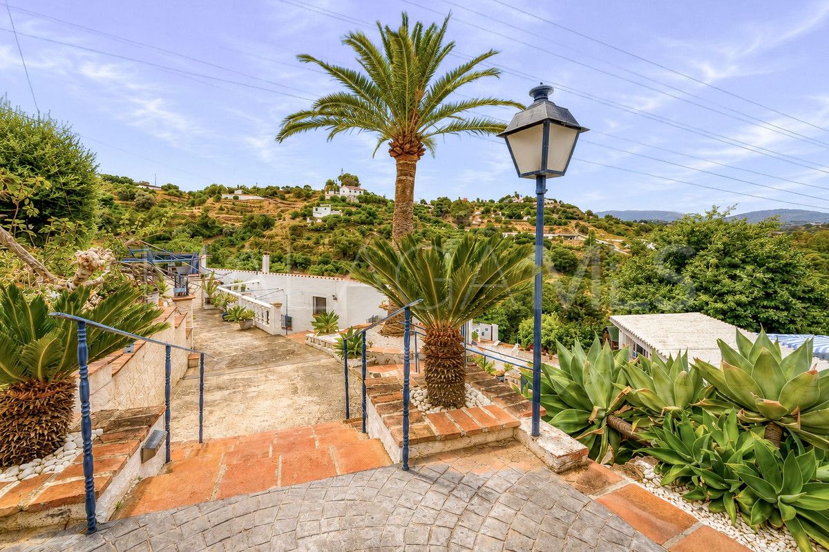 Villa for sale in Alhaurin el Grande