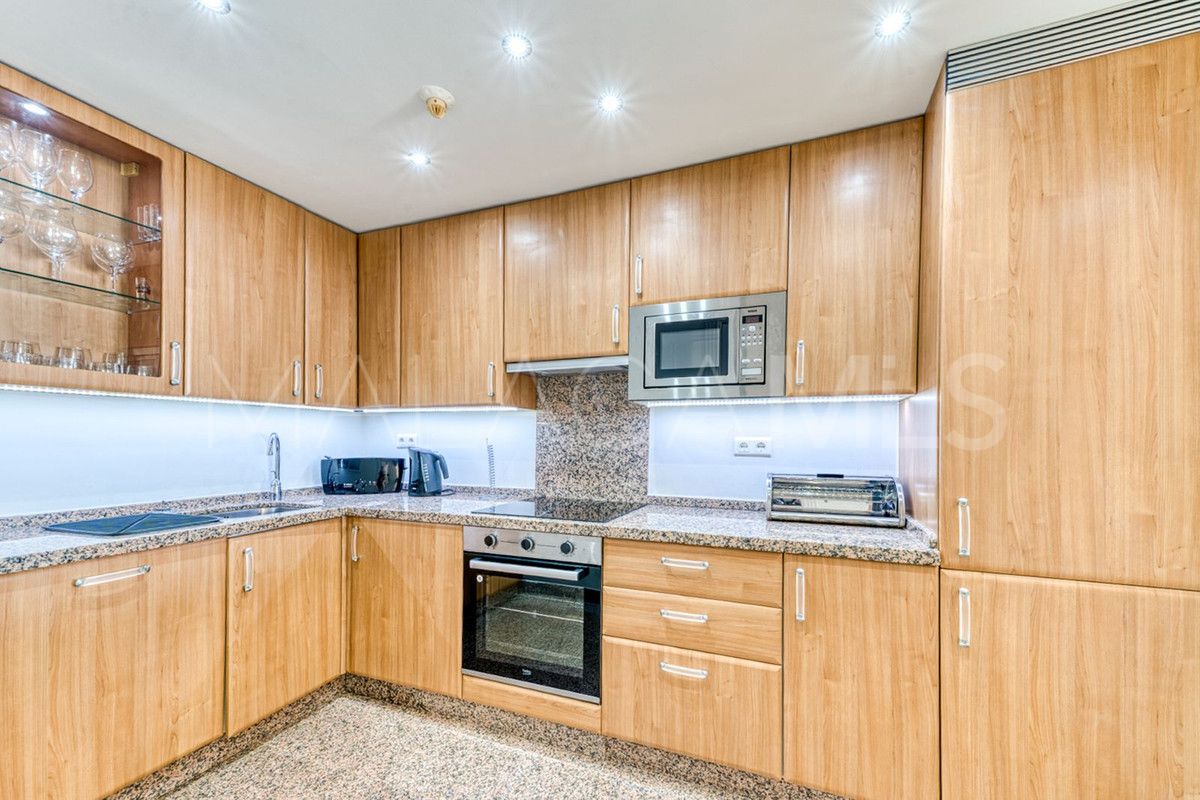 Buy apartamento planta baja in Estepona