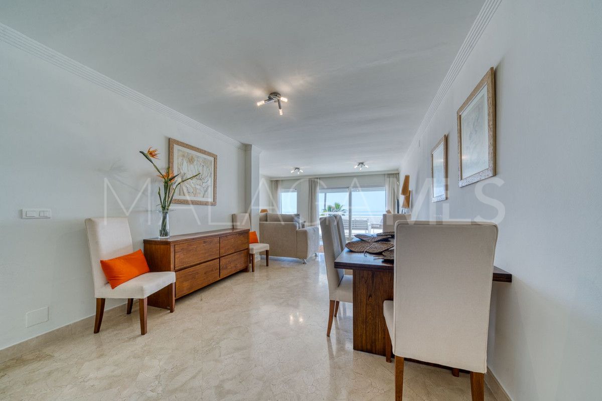 Buy apartamento planta baja in Estepona