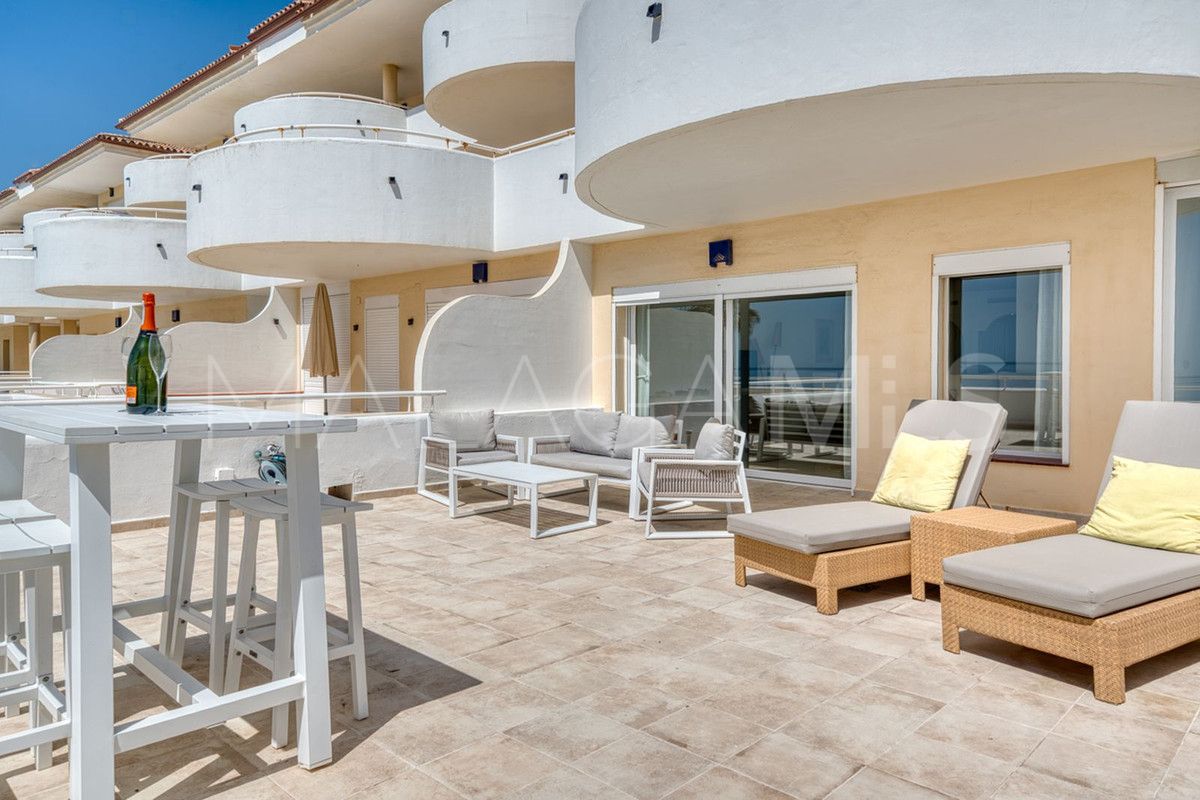 Buy apartamento planta baja in Estepona