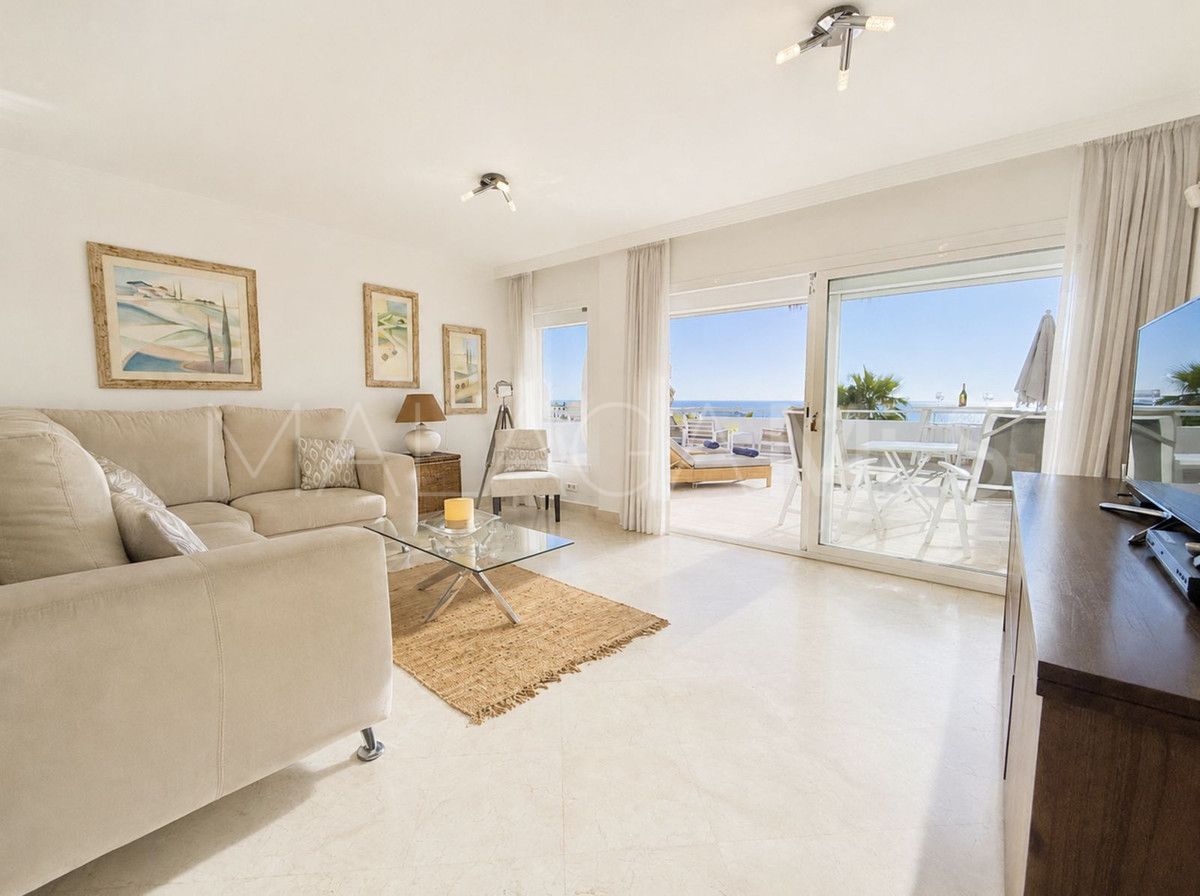 Buy apartamento planta baja in Estepona