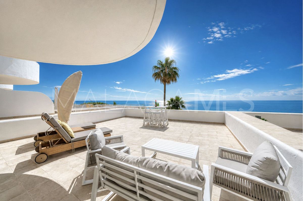 Buy apartamento planta baja in Estepona