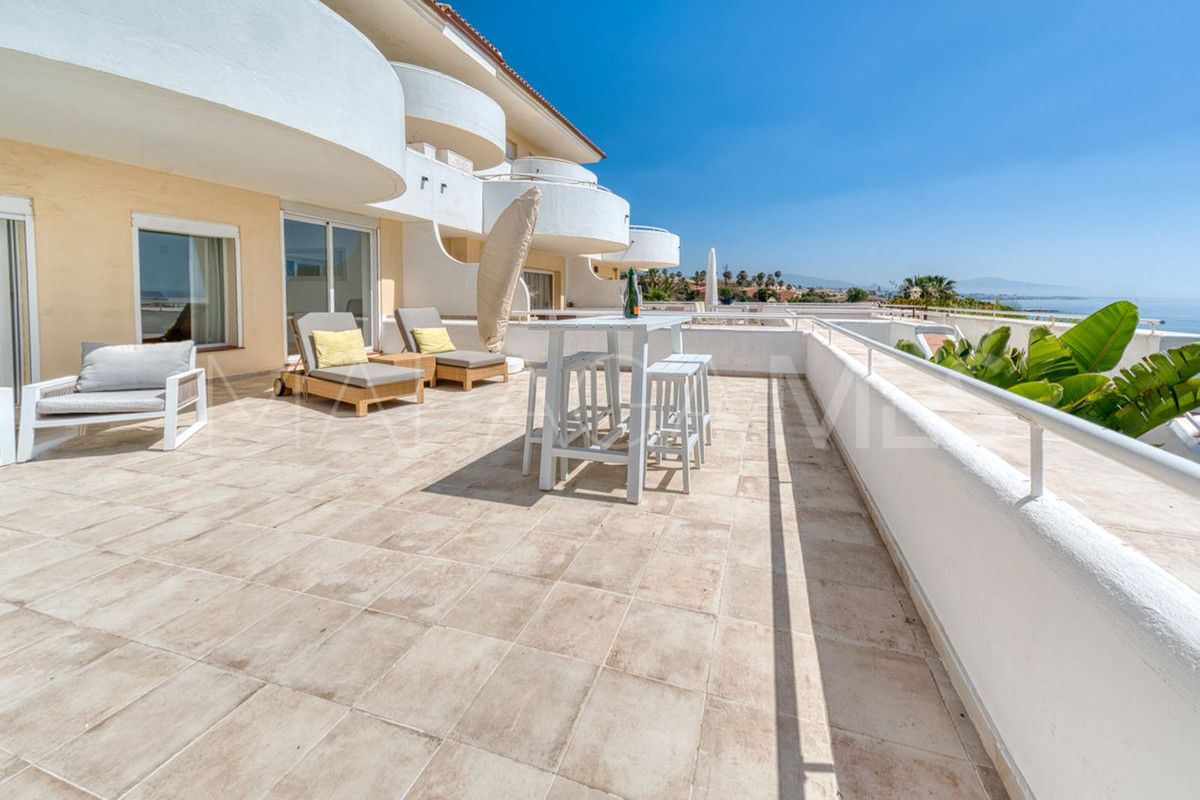 Buy apartamento planta baja in Estepona