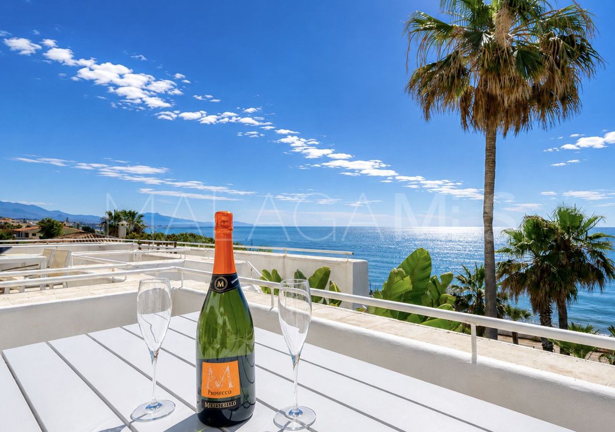 Buy apartamento planta baja in Estepona