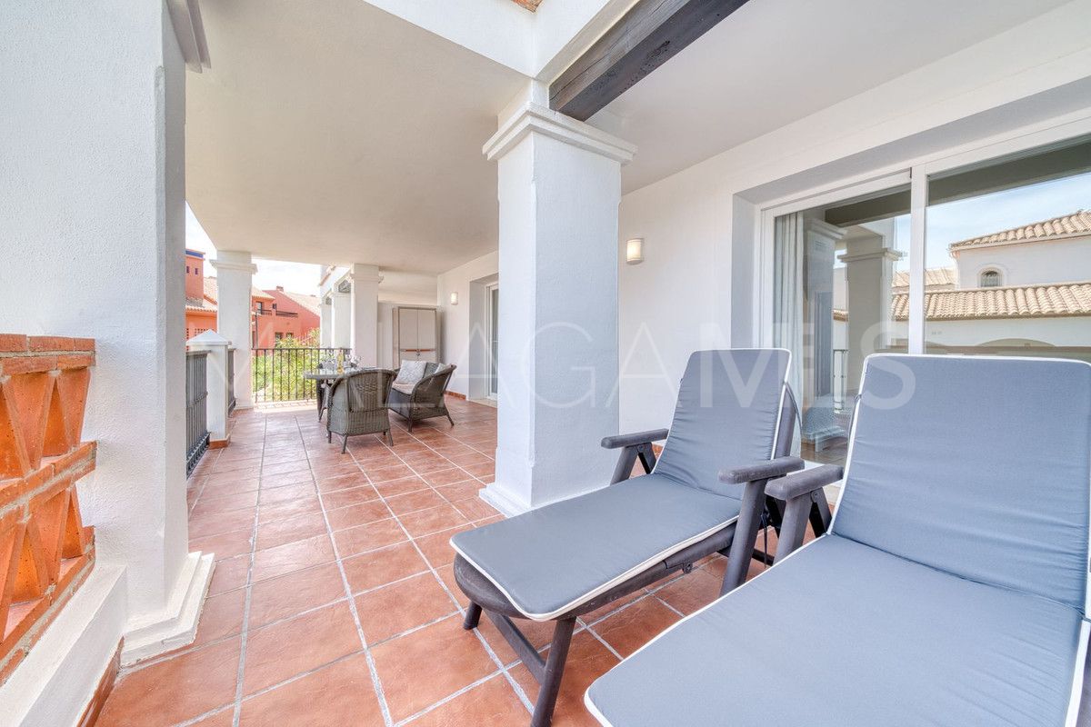 Se vende apartamento planta baja with 2 bedrooms in Calahonda