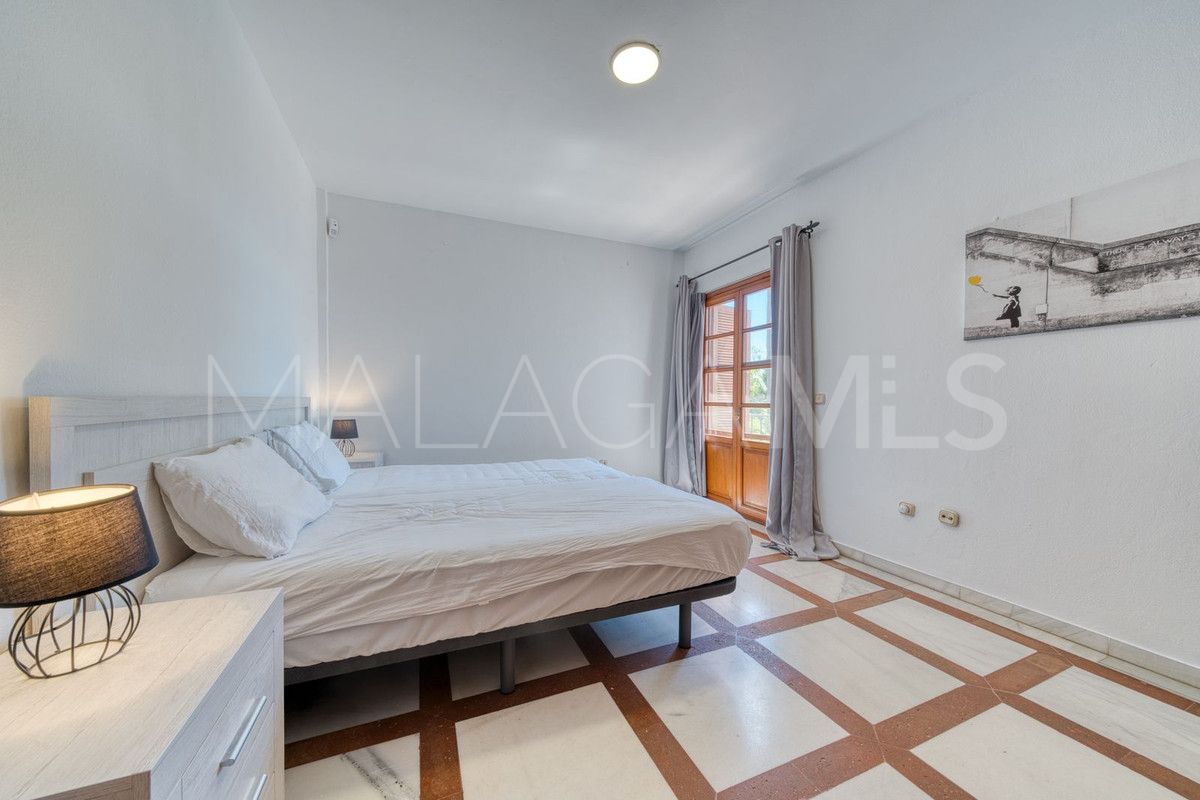 Villa for sale in Estepona