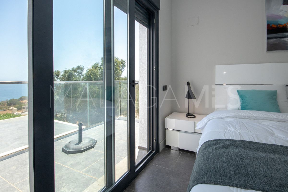 La Duquesa villa for sale