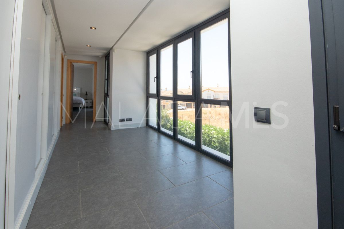 La Duquesa villa for sale