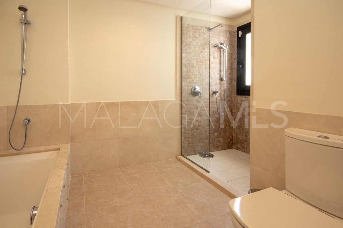 La Duquesa villa for sale