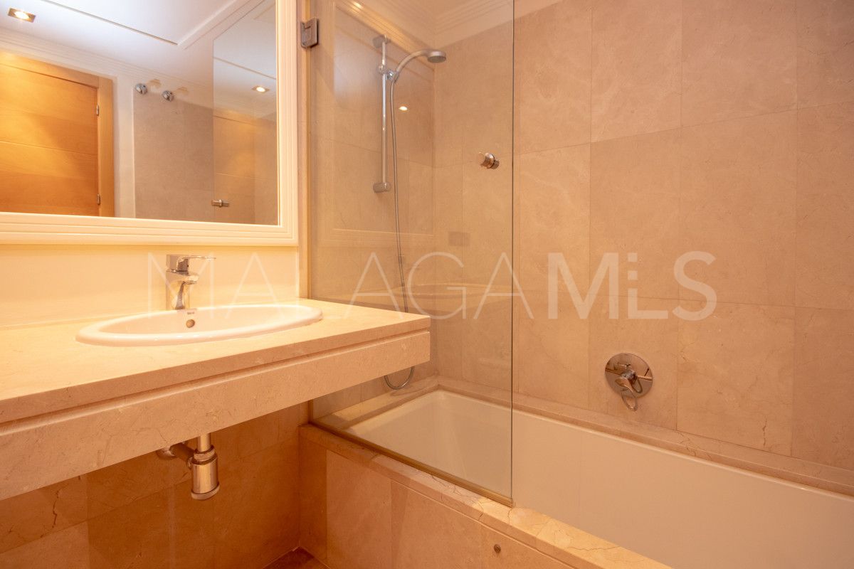 La Duquesa villa for sale