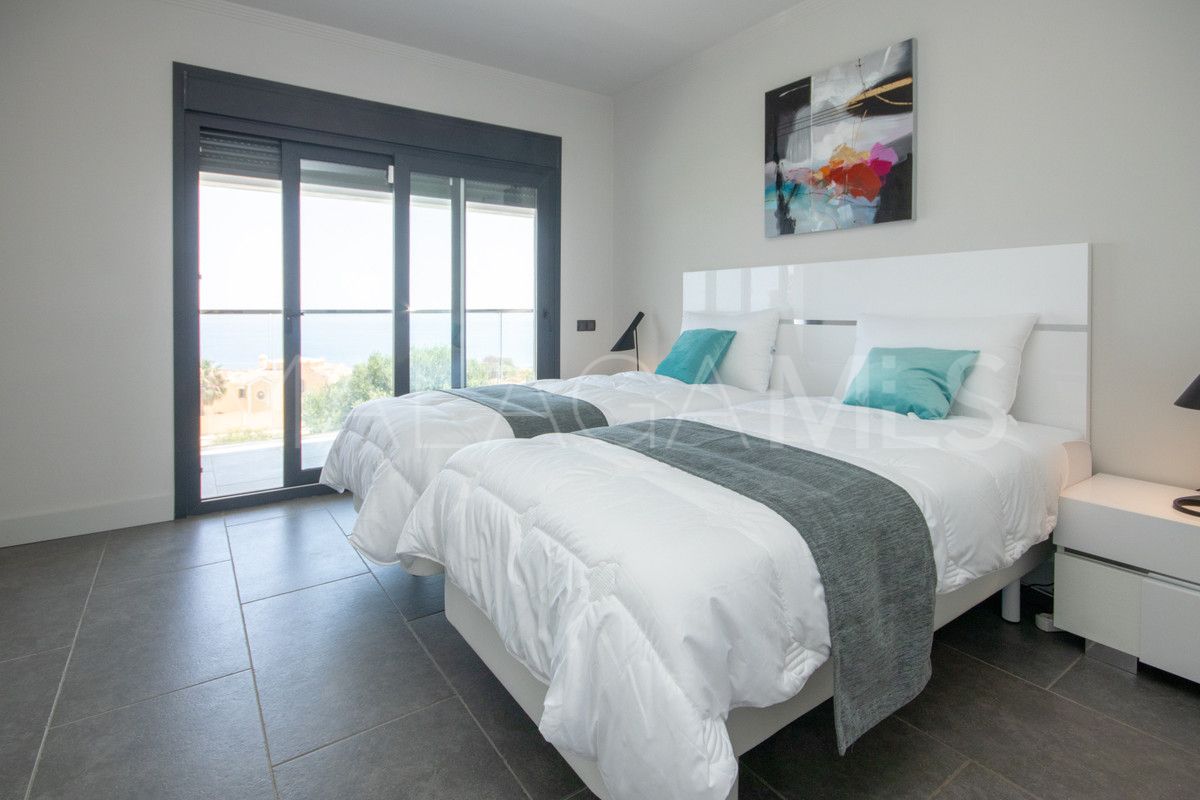 La Duquesa villa for sale