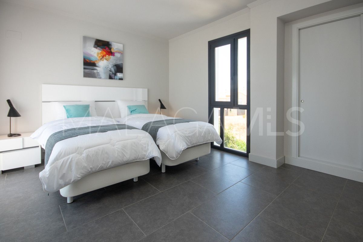 La Duquesa villa for sale