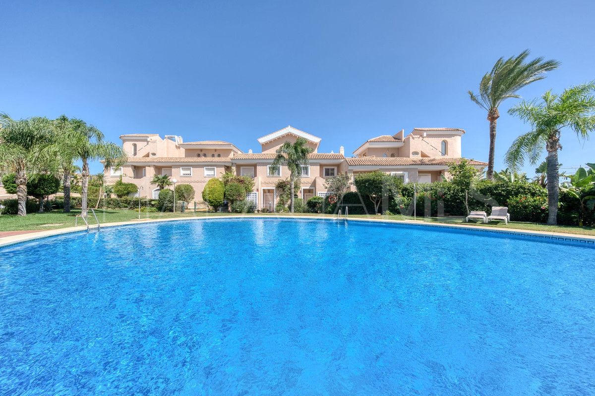 Reihenhaus for sale in La Duquesa