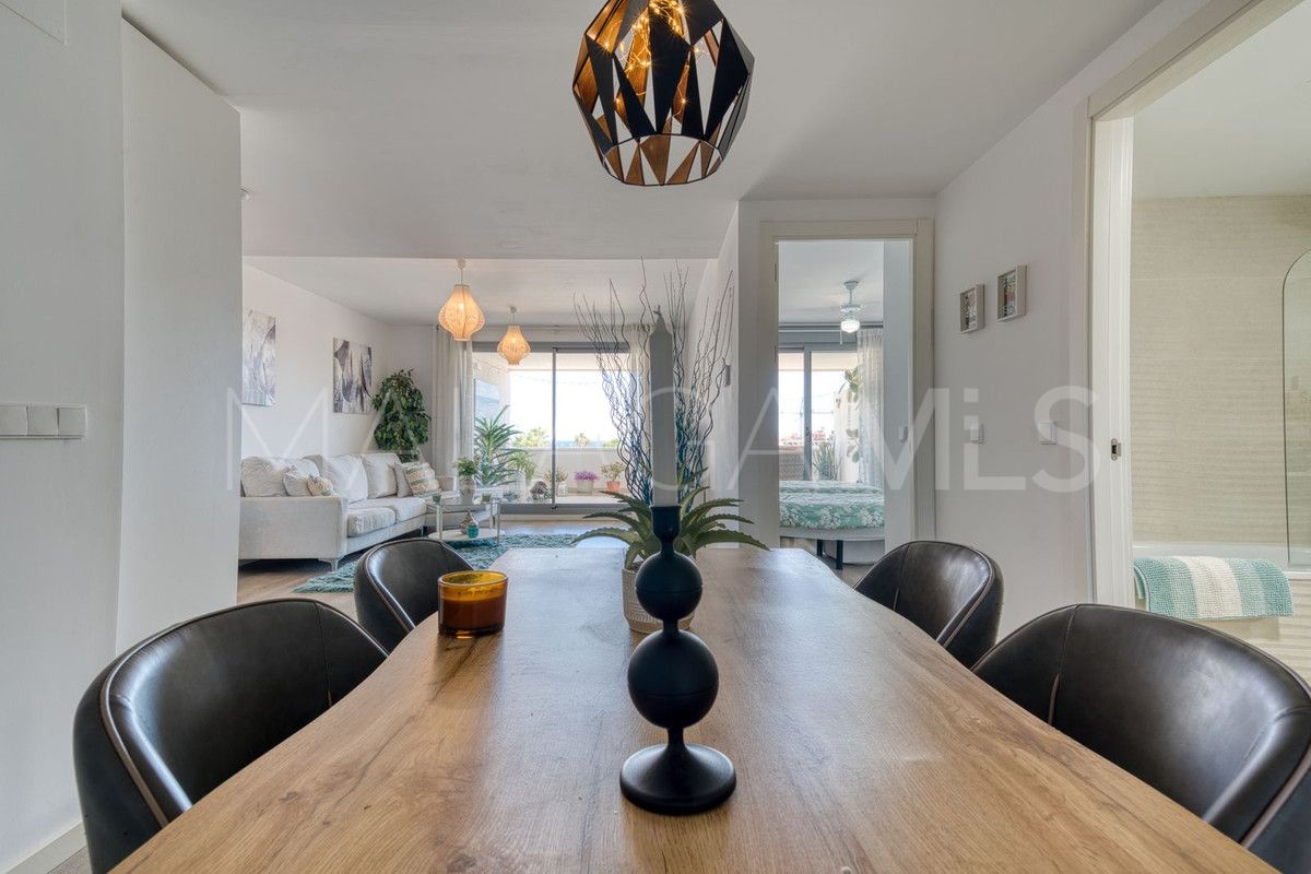 Apartamento with 2 bedrooms a la venta in Estepona