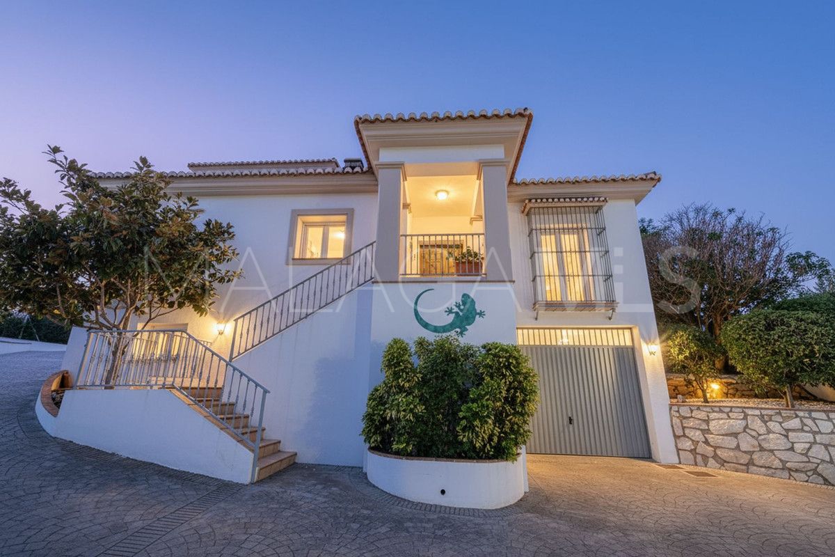 Villa for sale in Sierrezuela