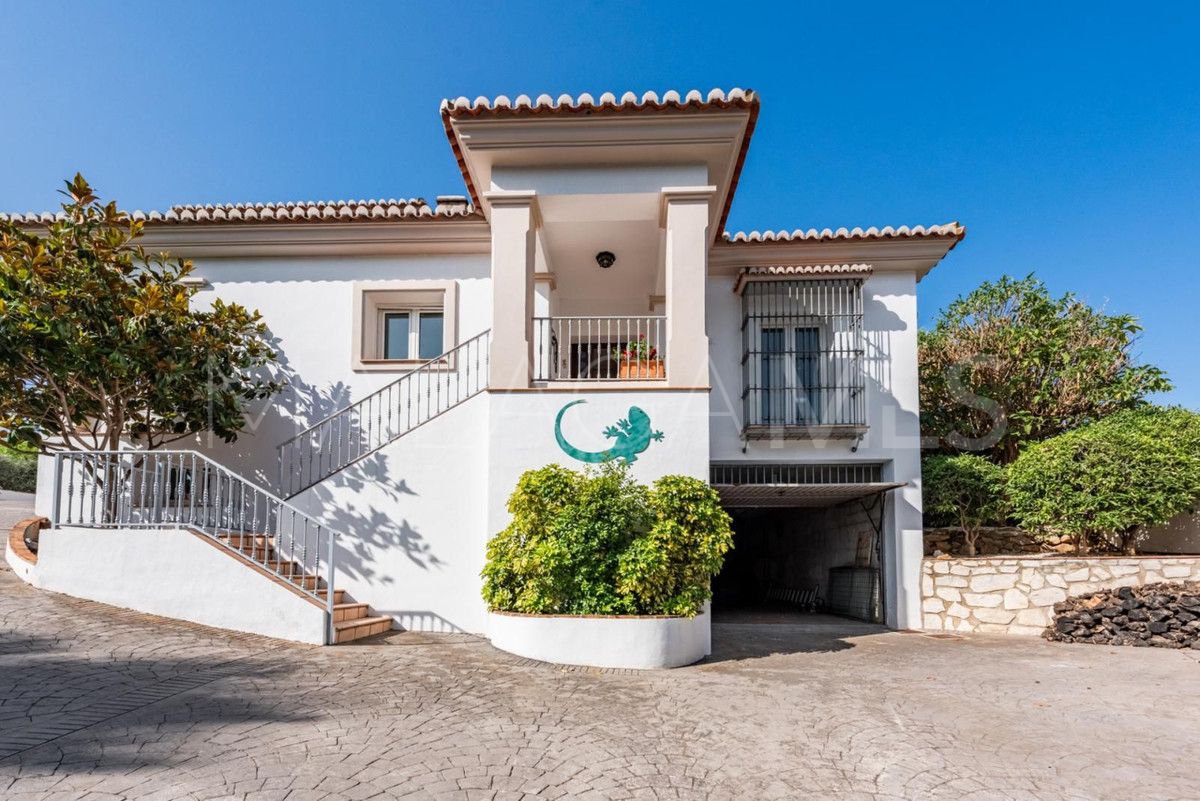 Villa for sale in Sierrezuela