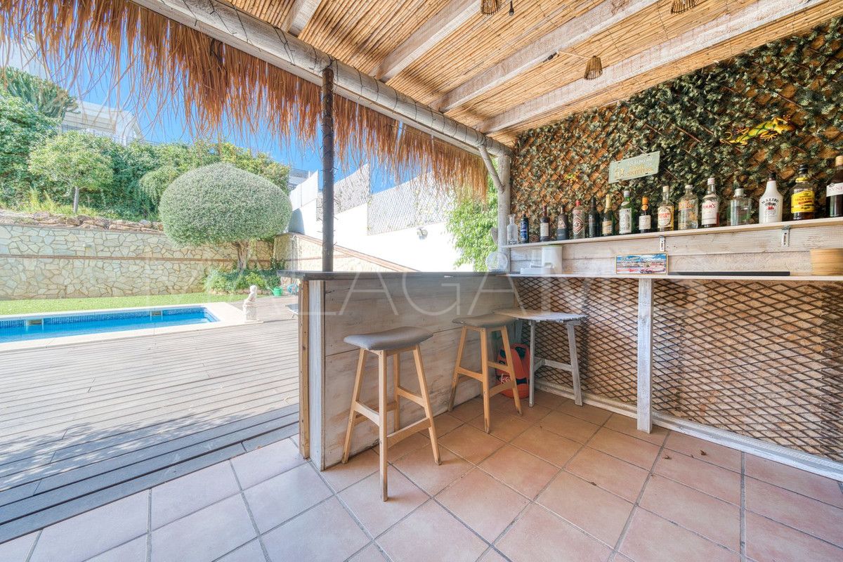 Villa for sale in Sierrezuela
