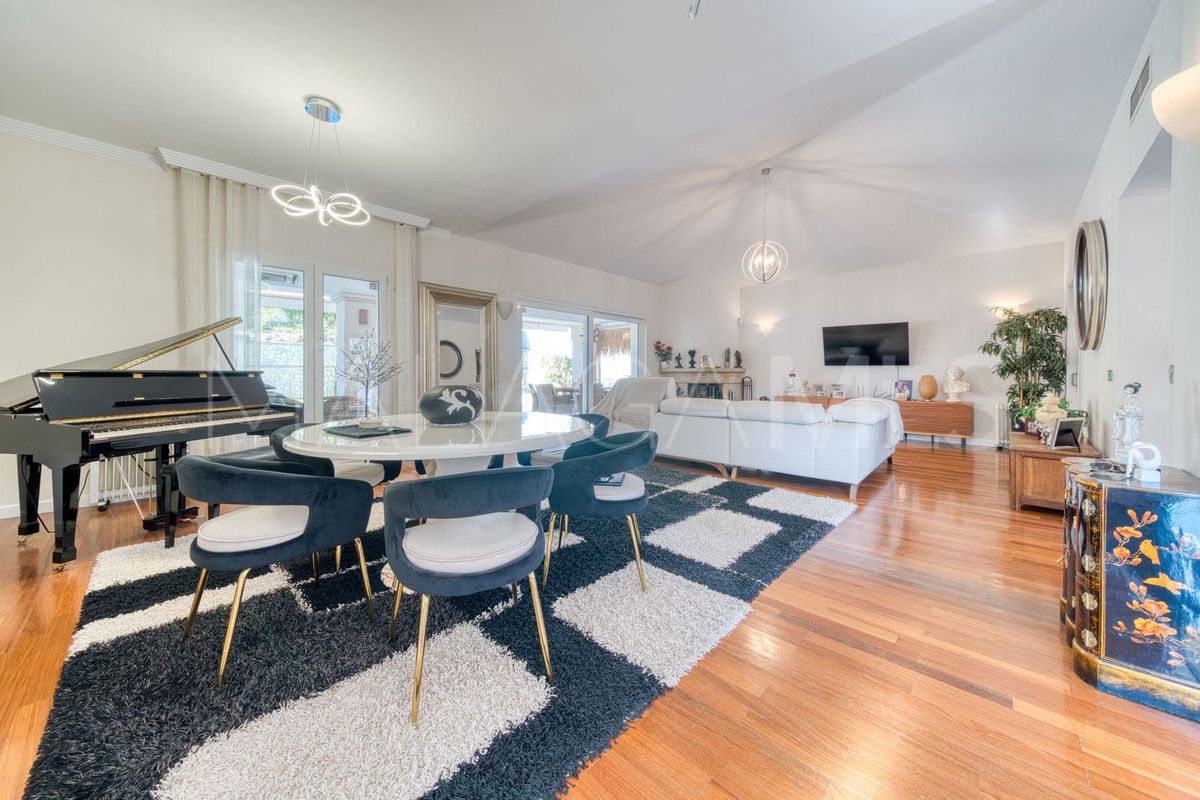 Villa for sale in Sierrezuela