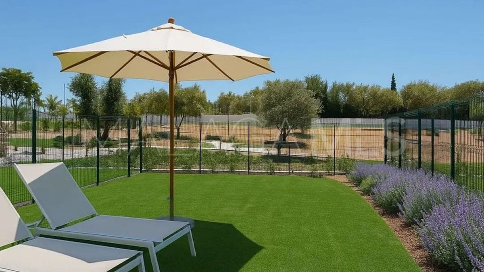 Erdgeschosswohnung for sale in Estepona