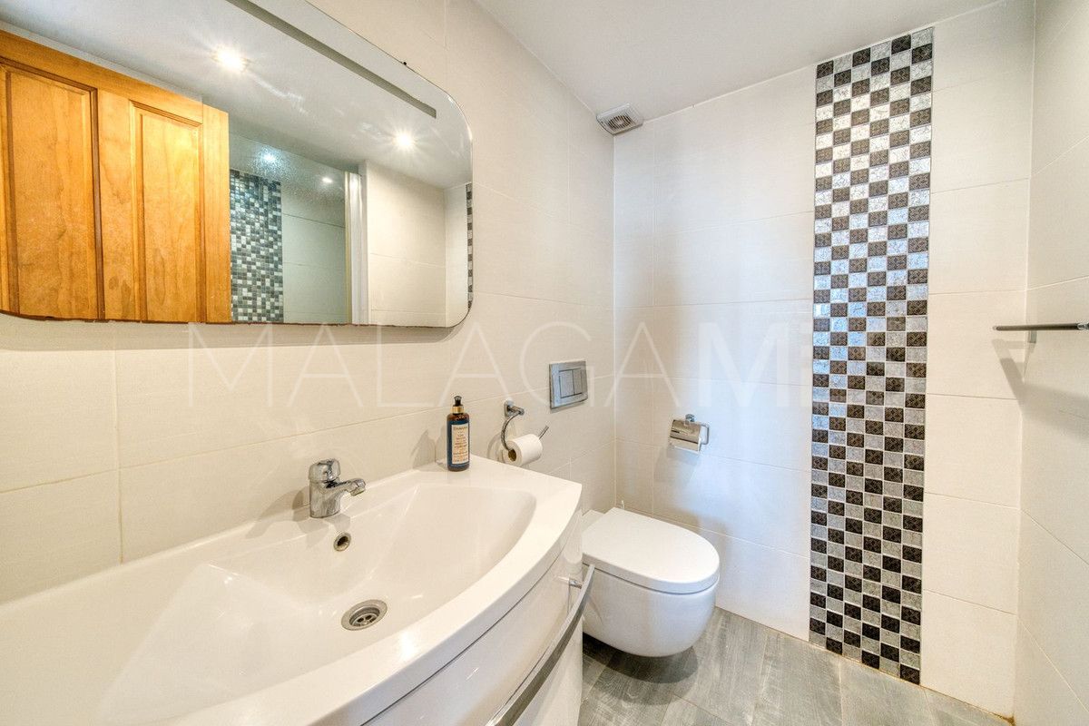 Maison de ville for sale in La Duquesa