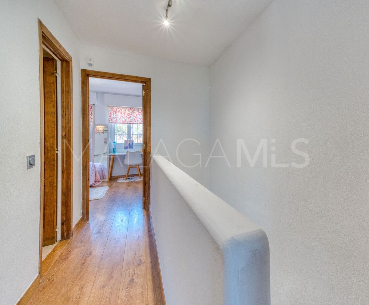 Maison de ville for sale in La Duquesa