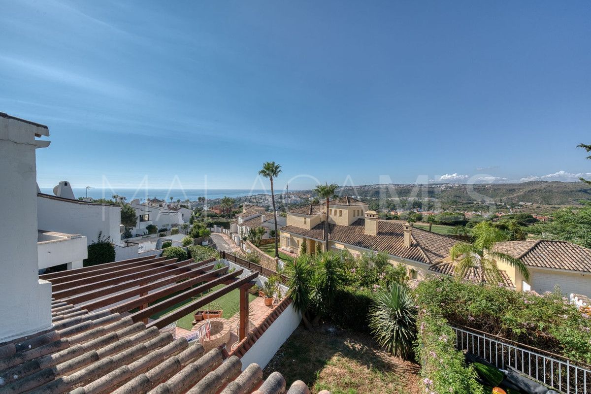 Maison de ville for sale in La Duquesa