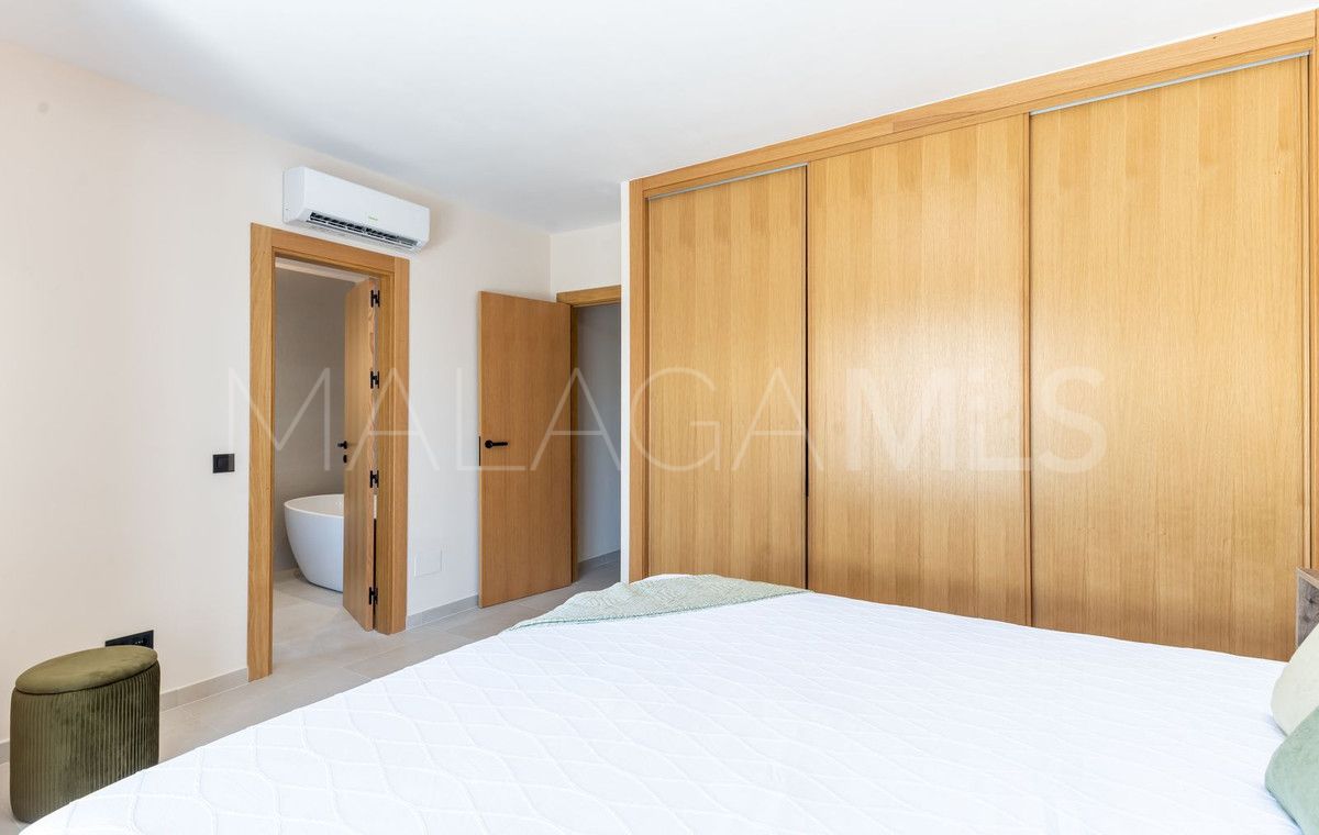 Town house for sale in New Golden Mile
