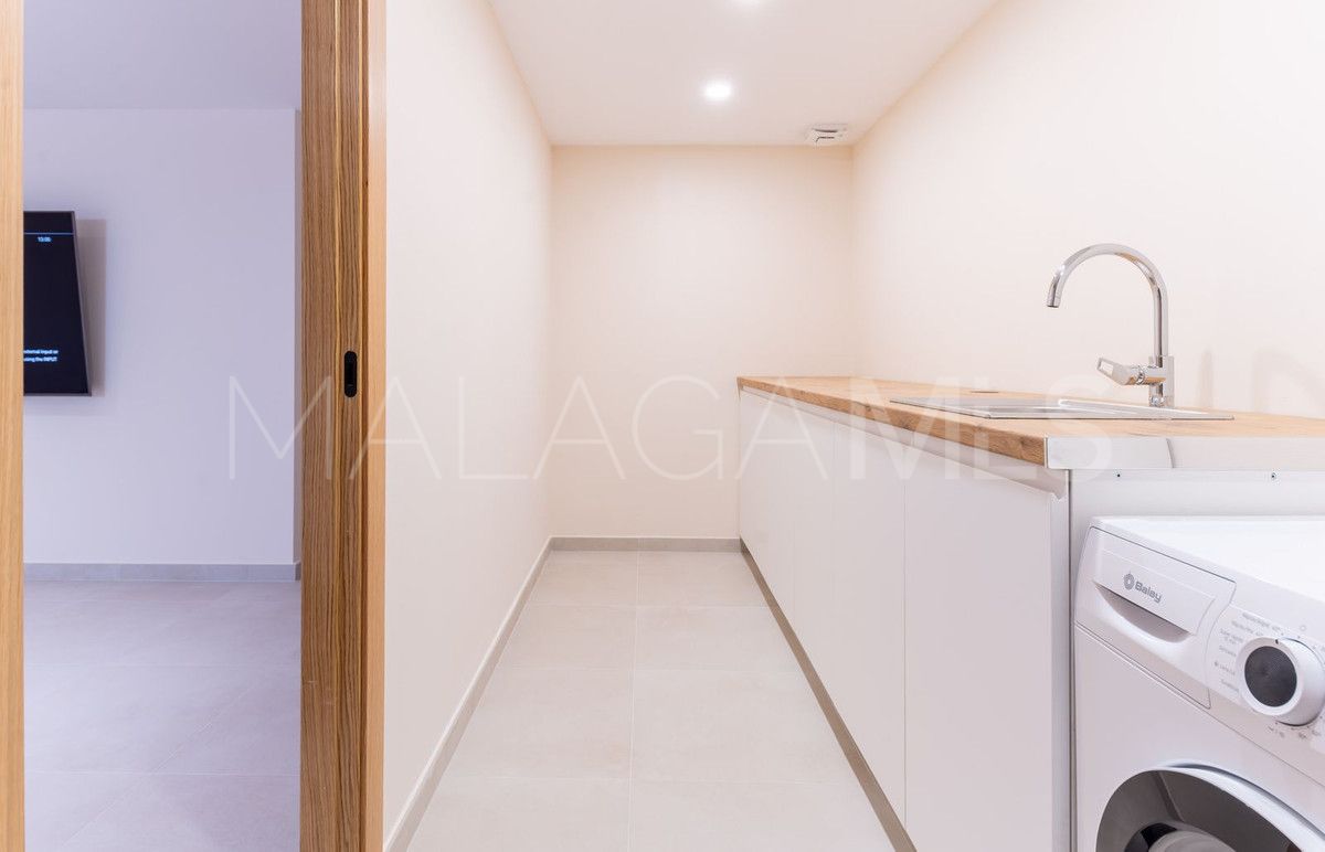 Town house for sale in New Golden Mile