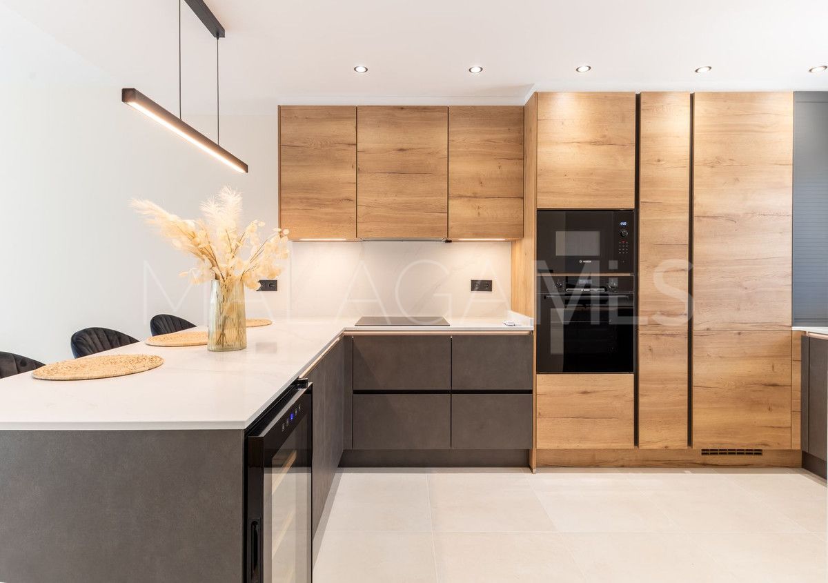 Town house for sale in New Golden Mile