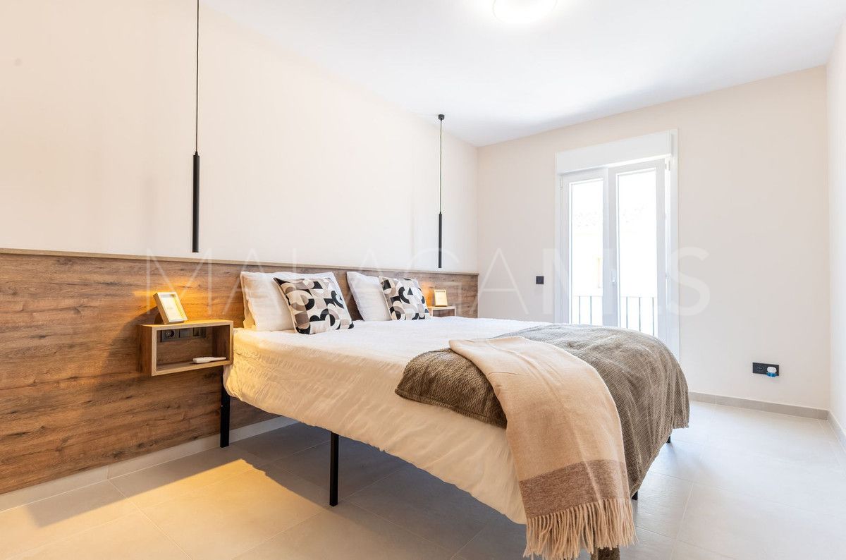 Town house for sale in New Golden Mile