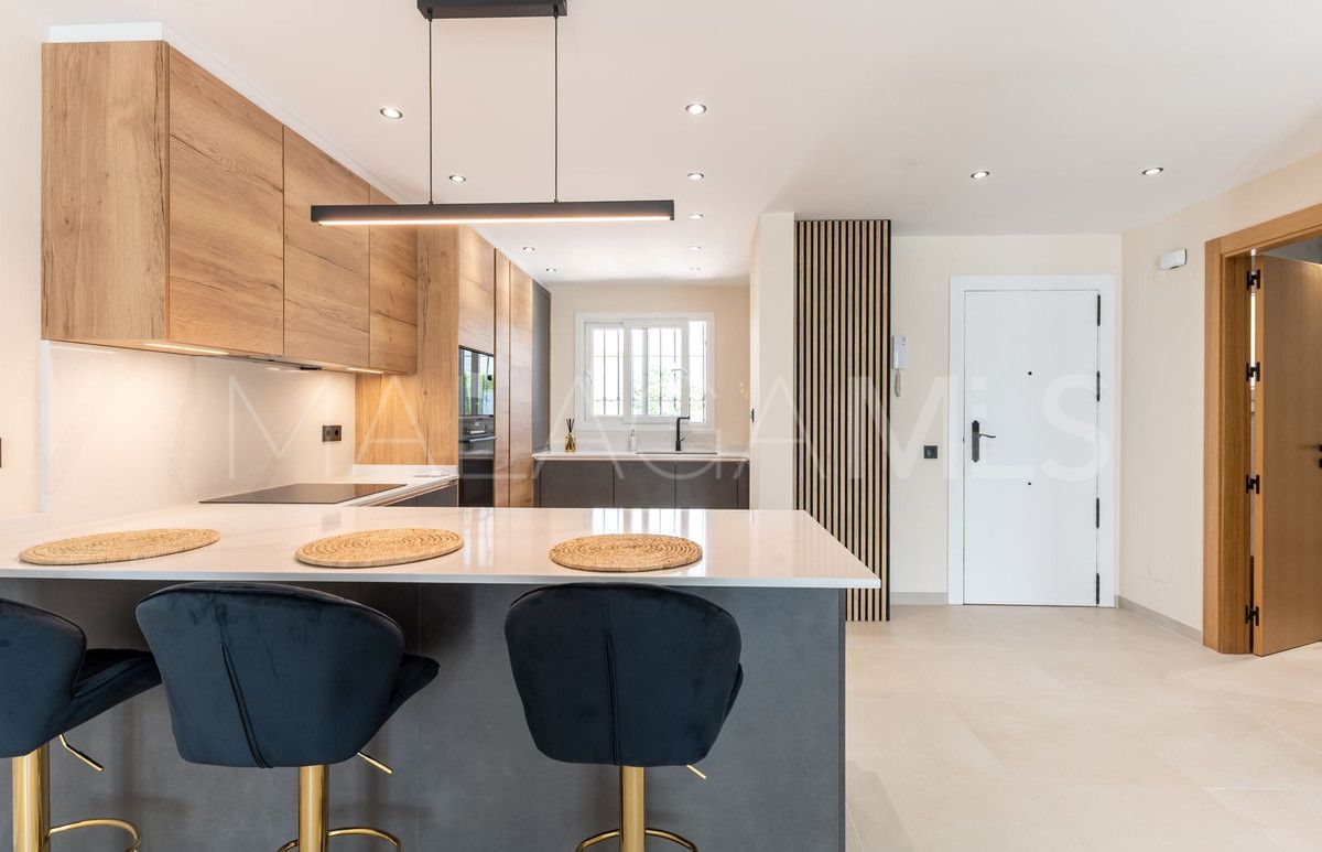 Town house for sale in New Golden Mile