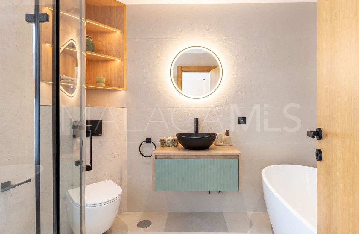 Town house for sale in New Golden Mile