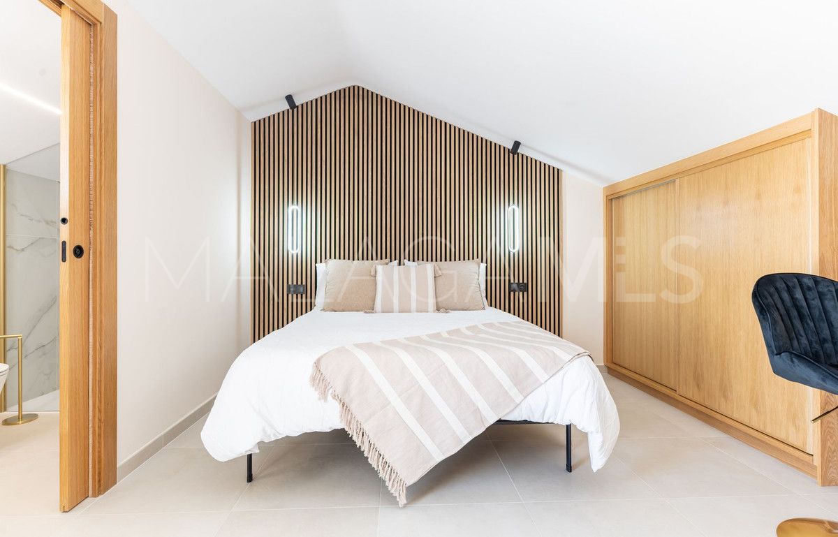 Town house for sale in New Golden Mile