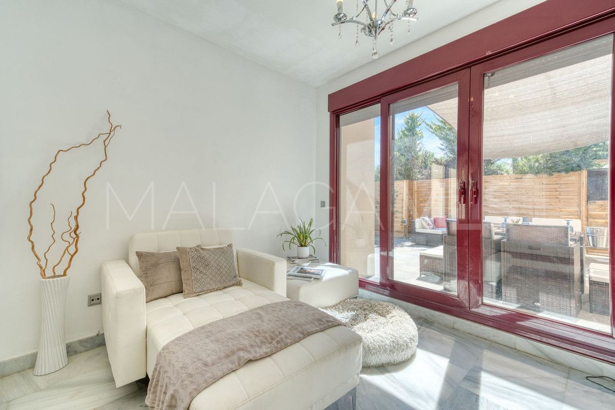 Villa for sale in Benahavis