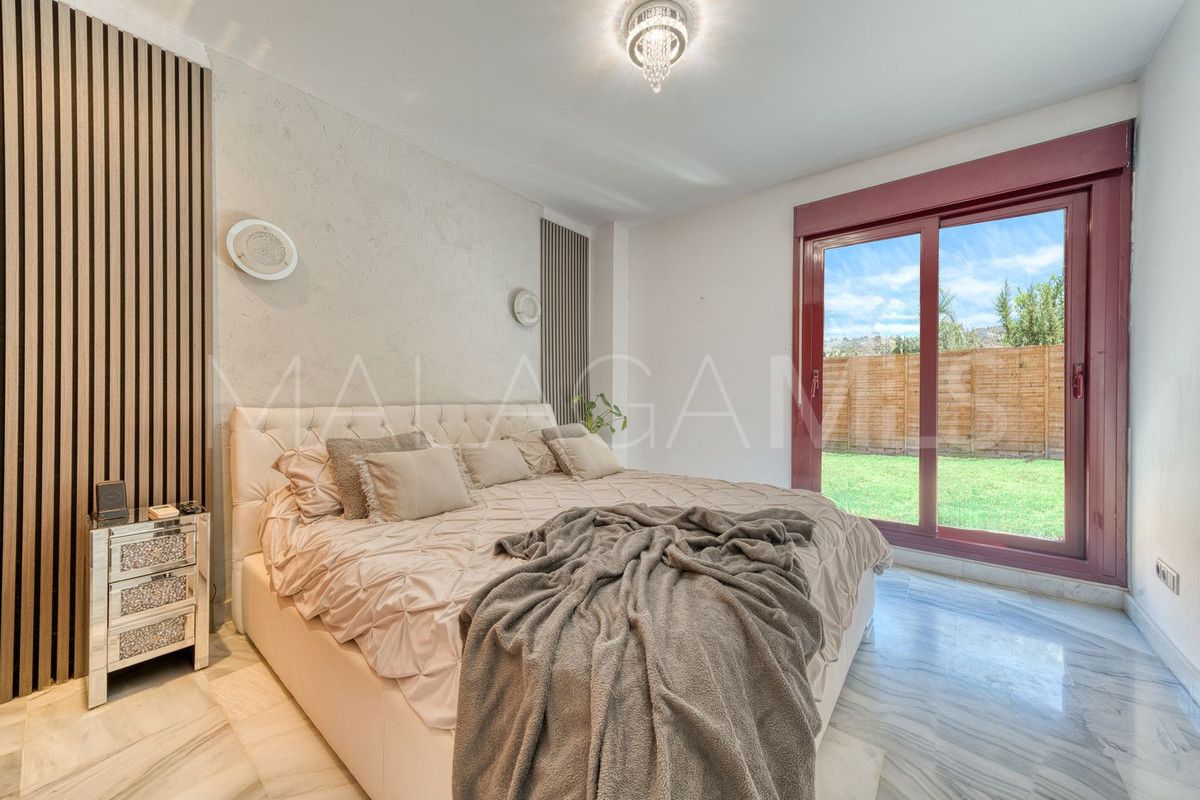 Villa for sale in Benahavis