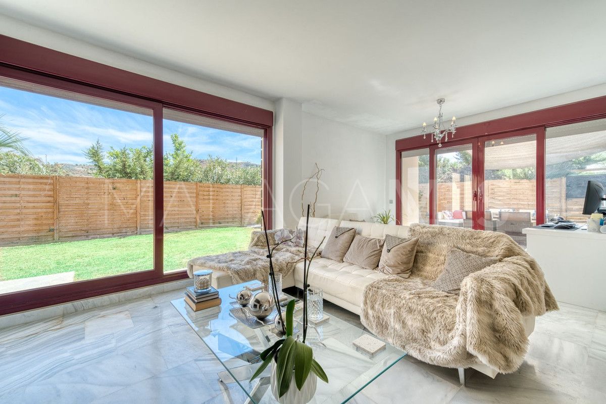 Villa for sale in Benahavis