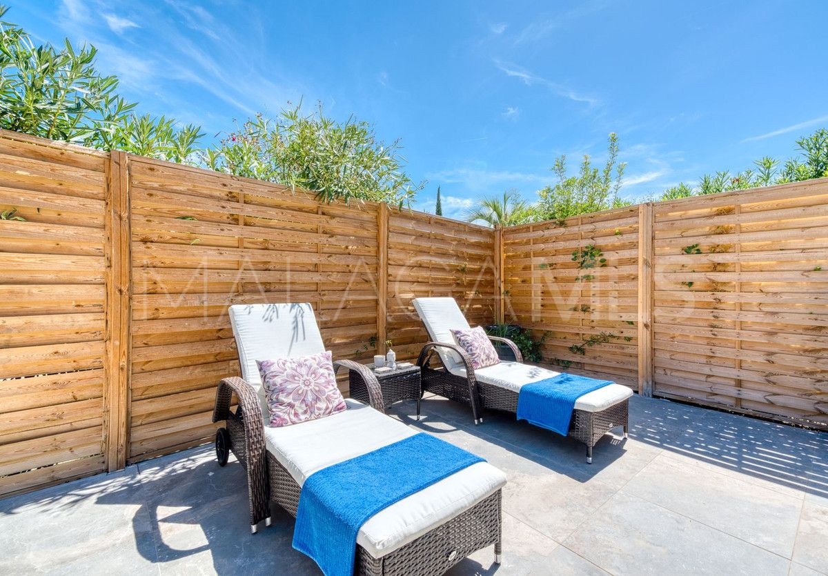 Villa for sale in Benahavis