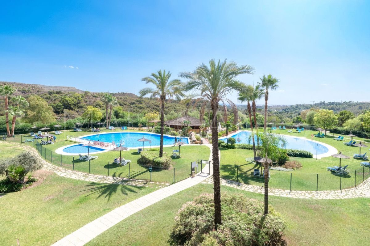 Villa for sale in Benahavis