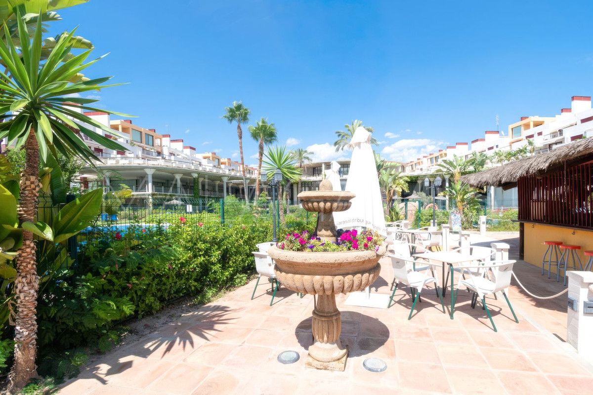 Villa for sale in Benahavis