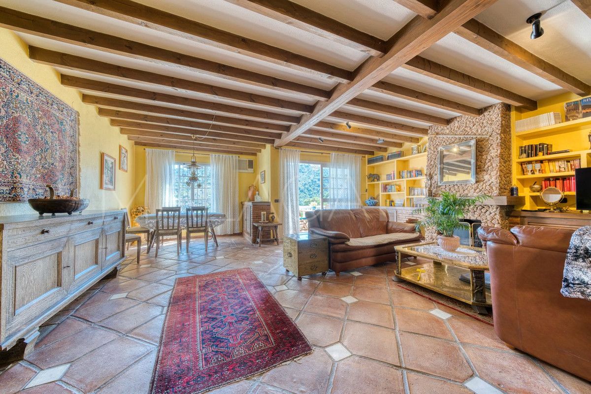 Se vende adosado in Benahavis with 3 bedrooms