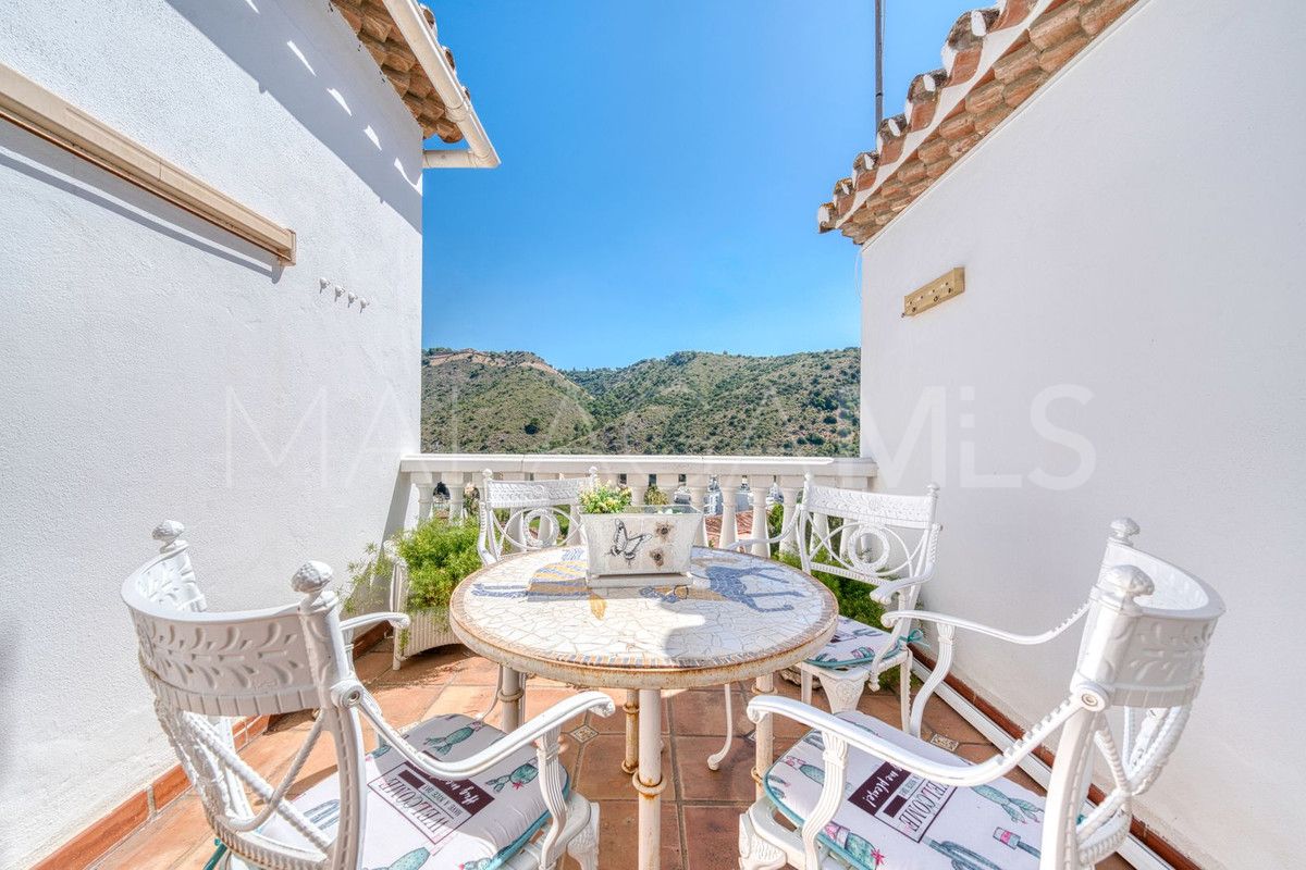Se vende adosado in Benahavis with 3 bedrooms