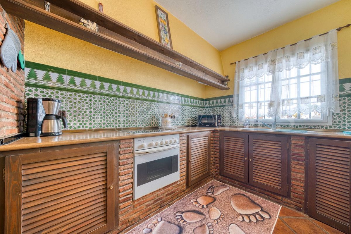 Se vende adosado in Benahavis with 3 bedrooms