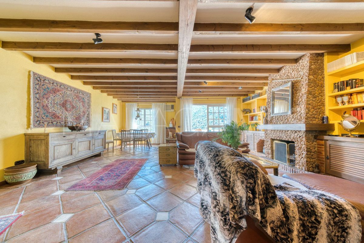 Se vende adosado in Benahavis with 3 bedrooms