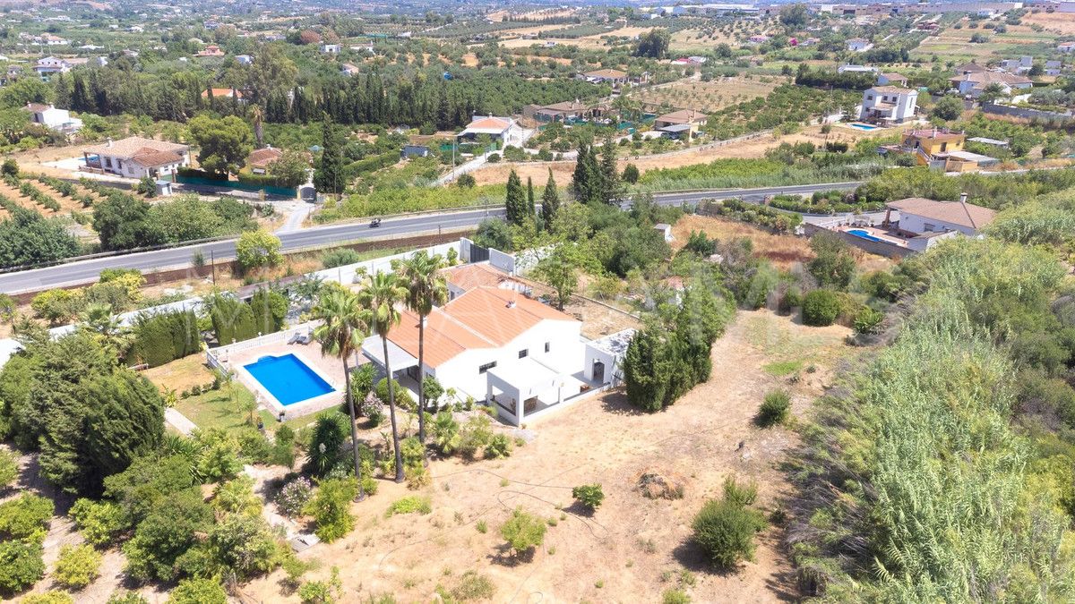 Villa for sale in Alhaurin el Grande