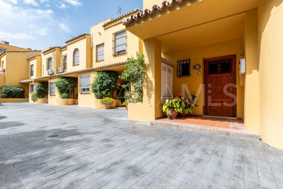 Town house with 3 bedrooms for sale in Marbella City